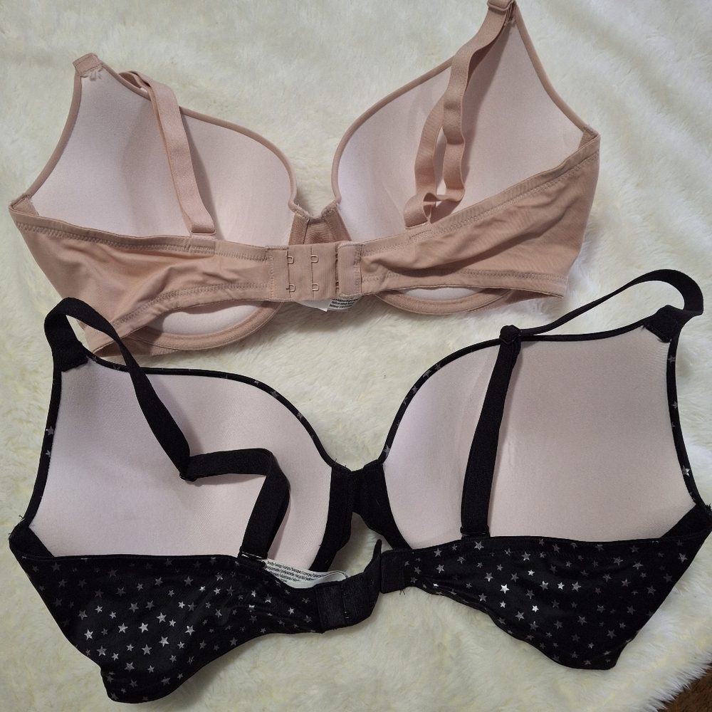 PINK Victoria's Secret Black and Crem Bras Intimates Size 36DD. - Picture 2 of 5